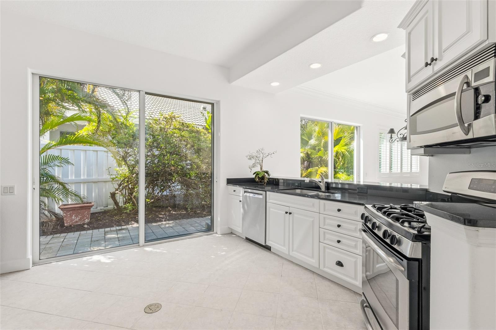 ROSEDALE 11 - Residential