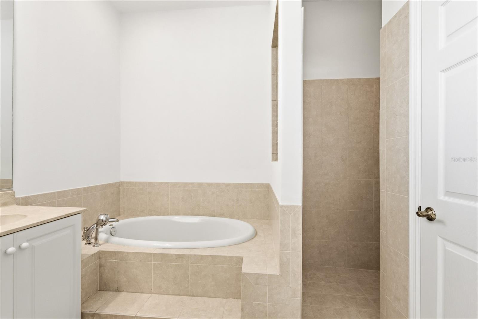 ROSEDALE 11 - Residential