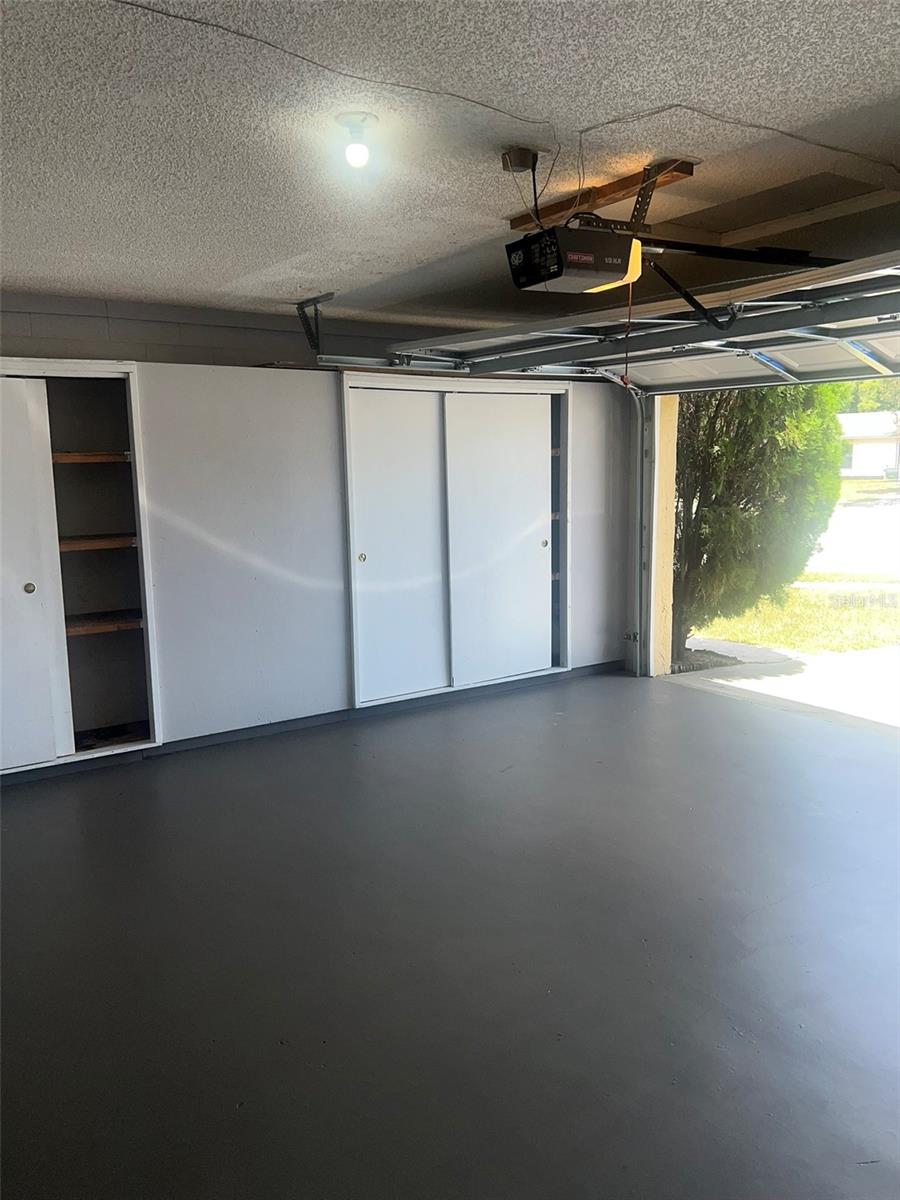 COUNTRY VILLAGE UNIT 1 - Residential Lease