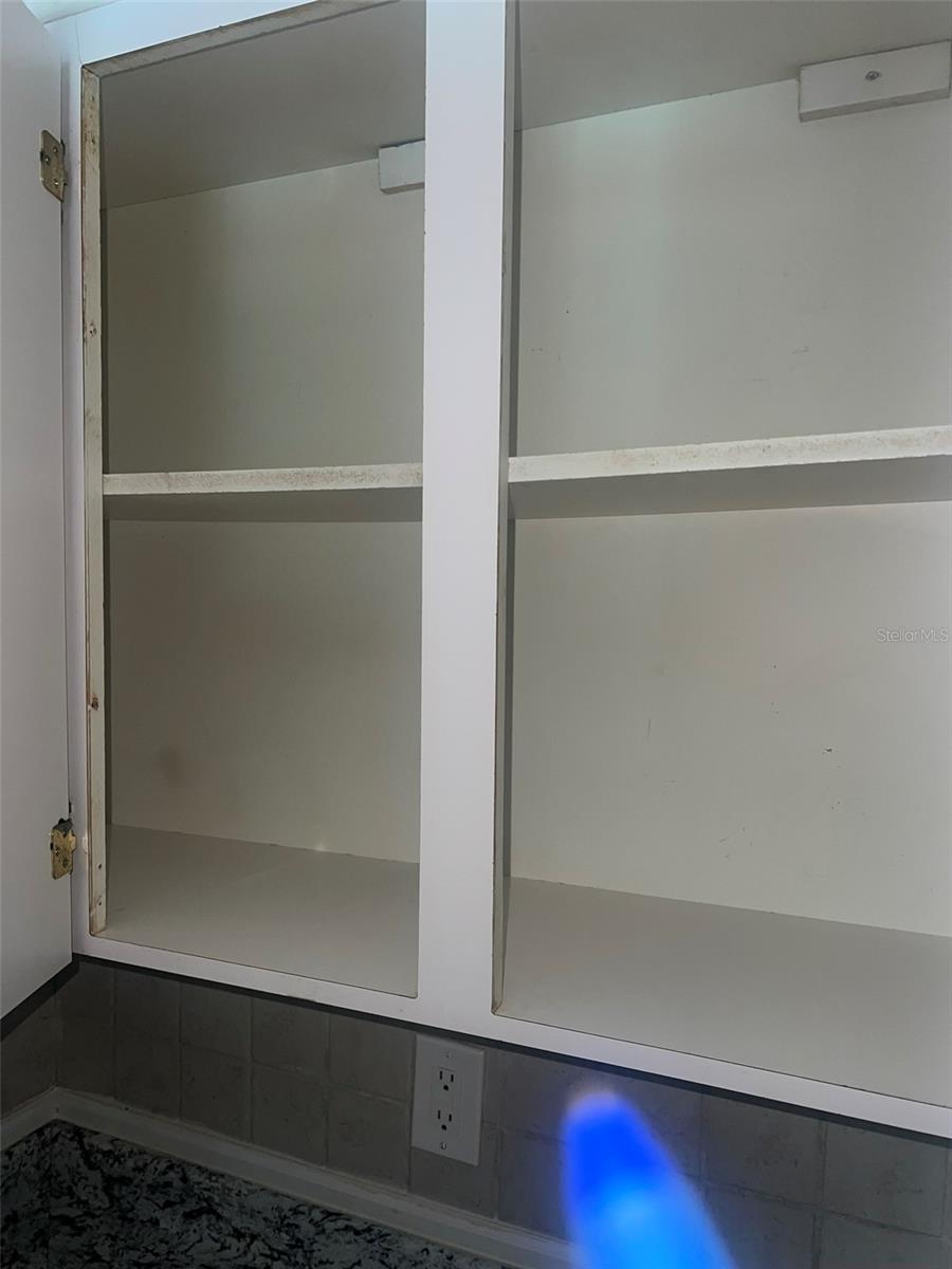 COUNTRY VILLAGE UNIT 1 - Residential Lease