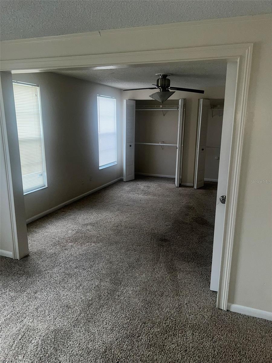 COUNTRY VILLAGE UNIT 1 - Residential Lease