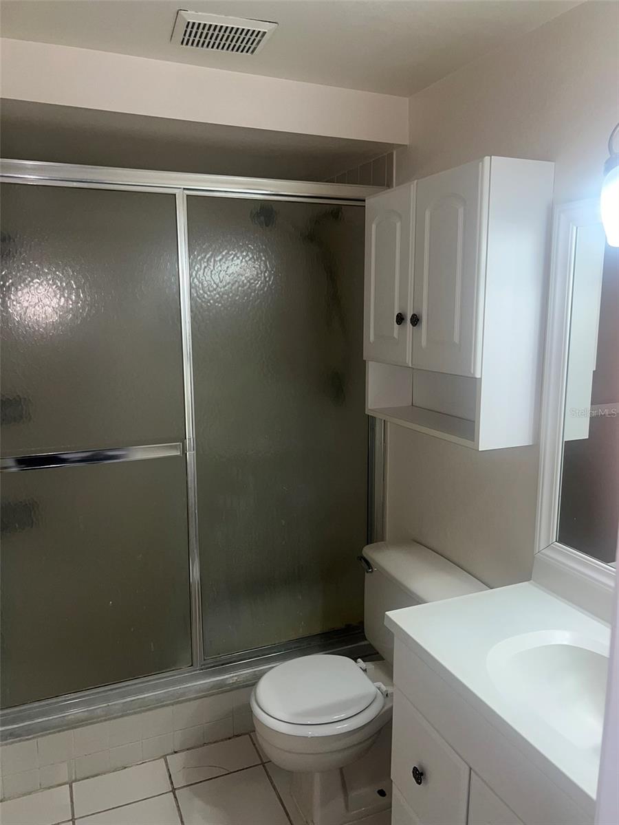 COUNTRY VILLAGE UNIT 1 - Residential Lease