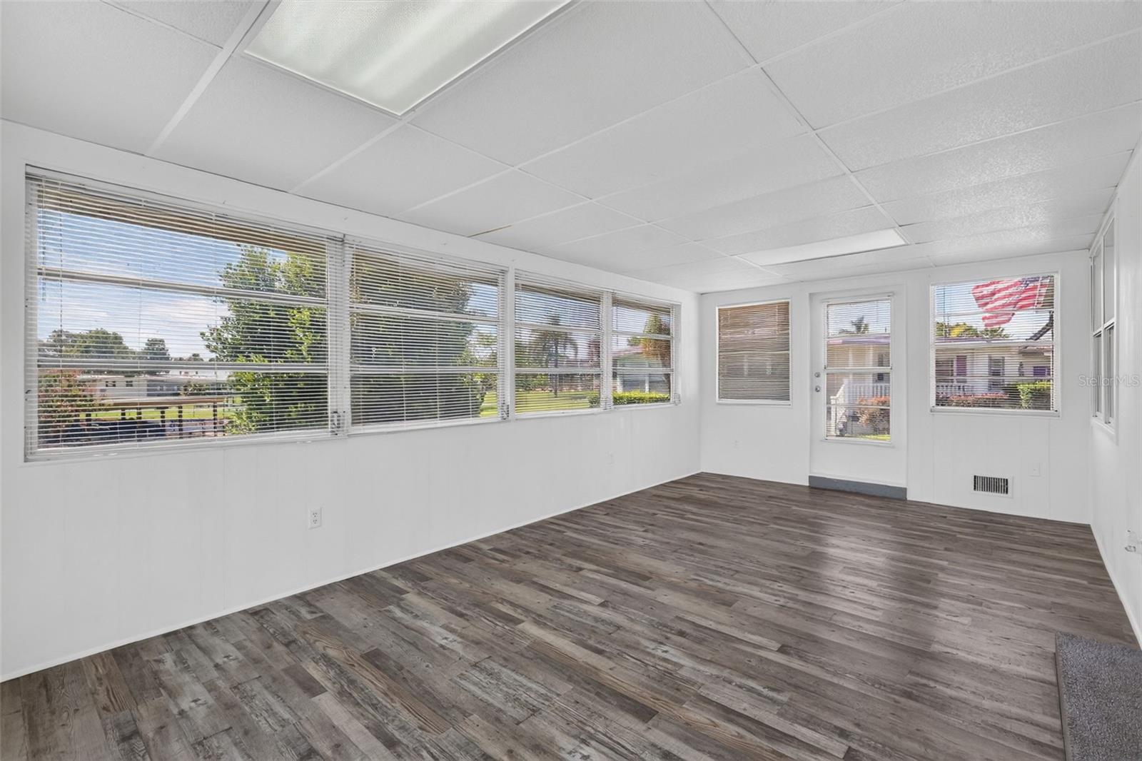 WESTERN SHORES 2ND ADD - Residential