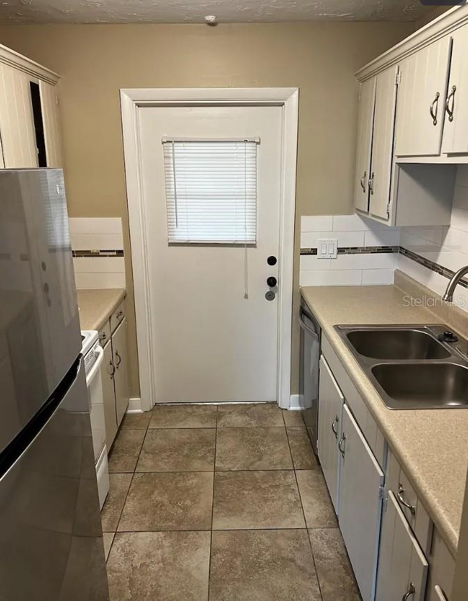 CAMELOT BY LAKE CONDO - Residential