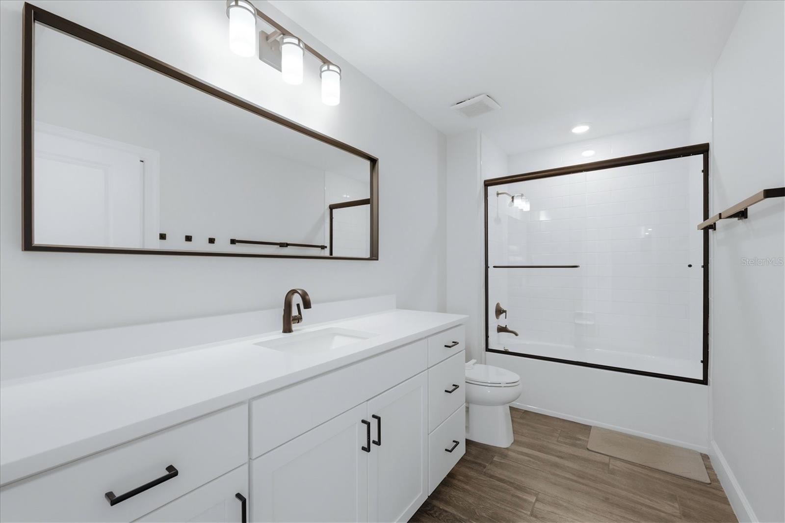 SHOREVIEW - Residential