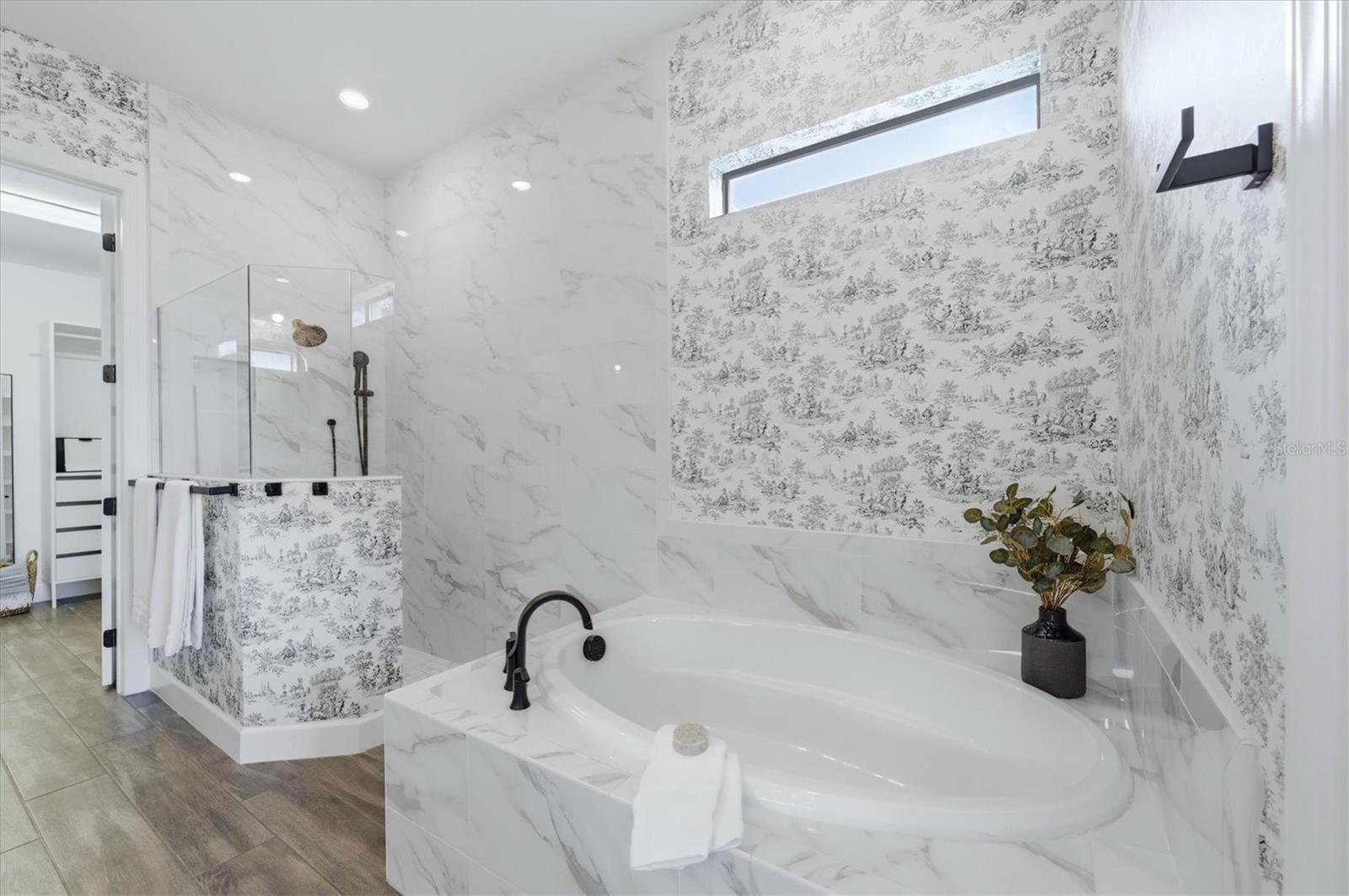 SHOREVIEW - Residential