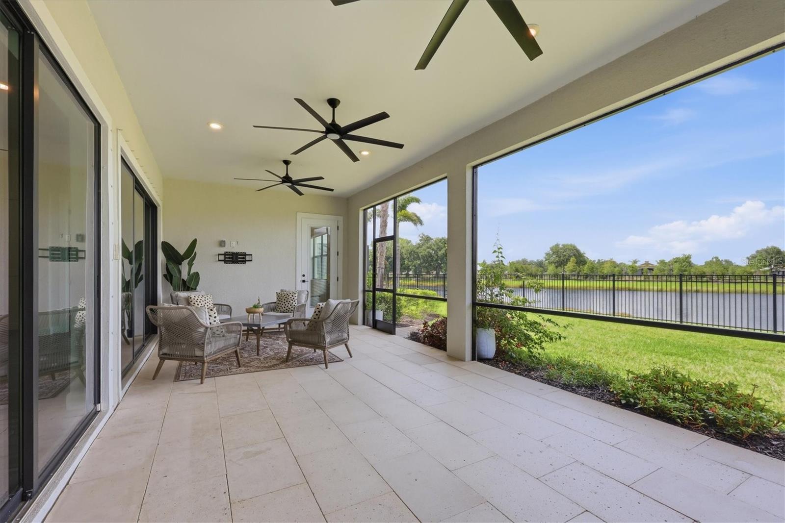 SHOREVIEW - Residential