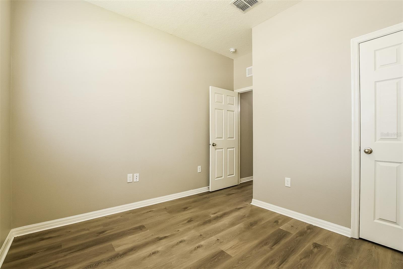 SOUTHERN RIDGE AT ESTATES - Residential