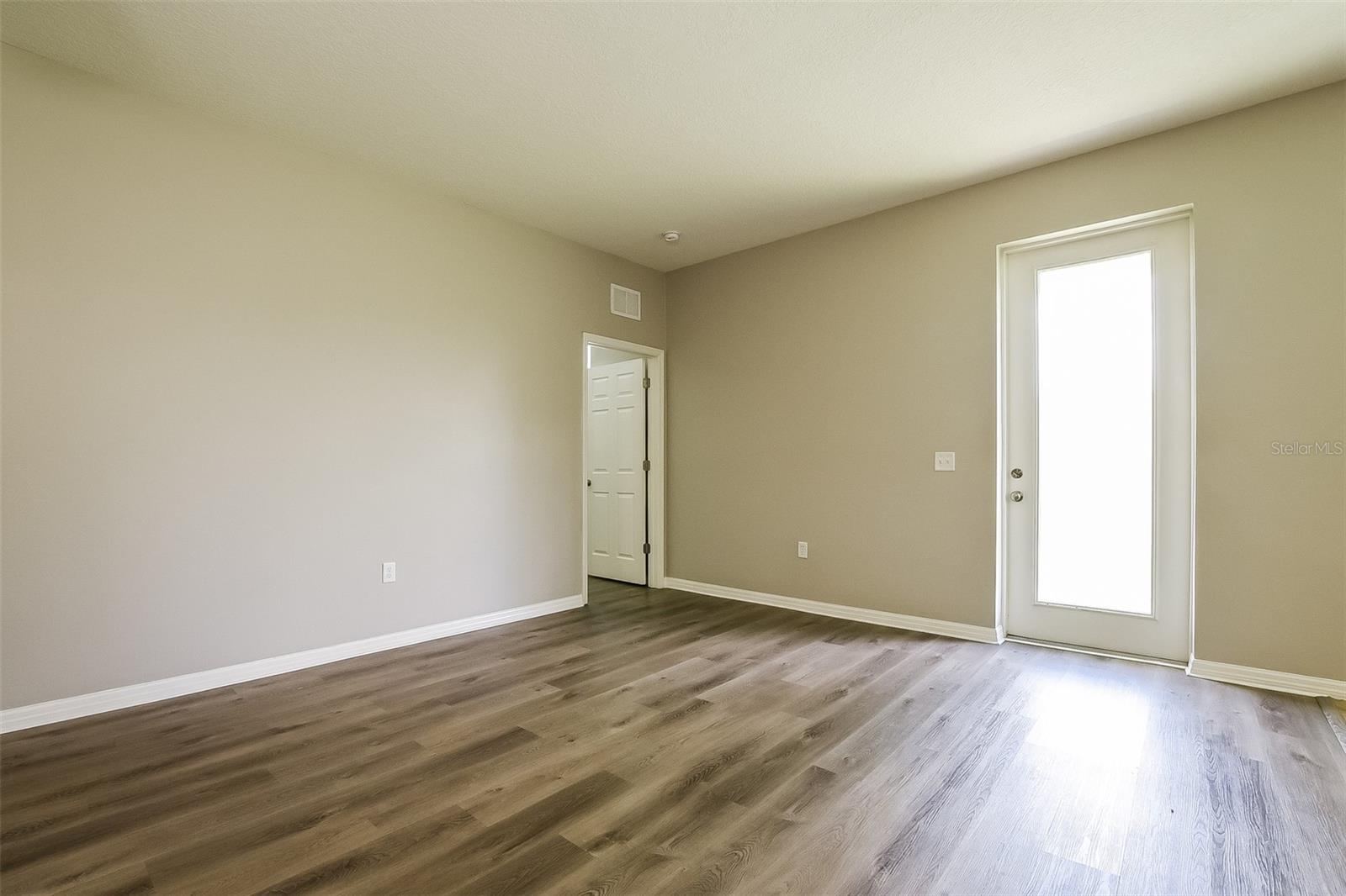 SOUTHERN RIDGE AT ESTATES - Residential