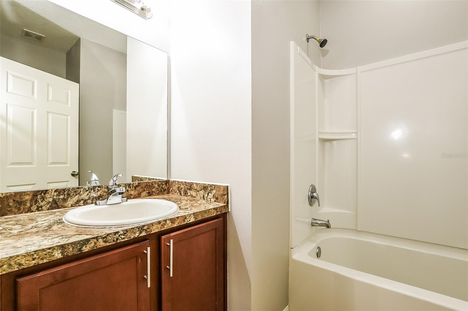 SOUTHERN RIDGE AT ESTATES - Residential