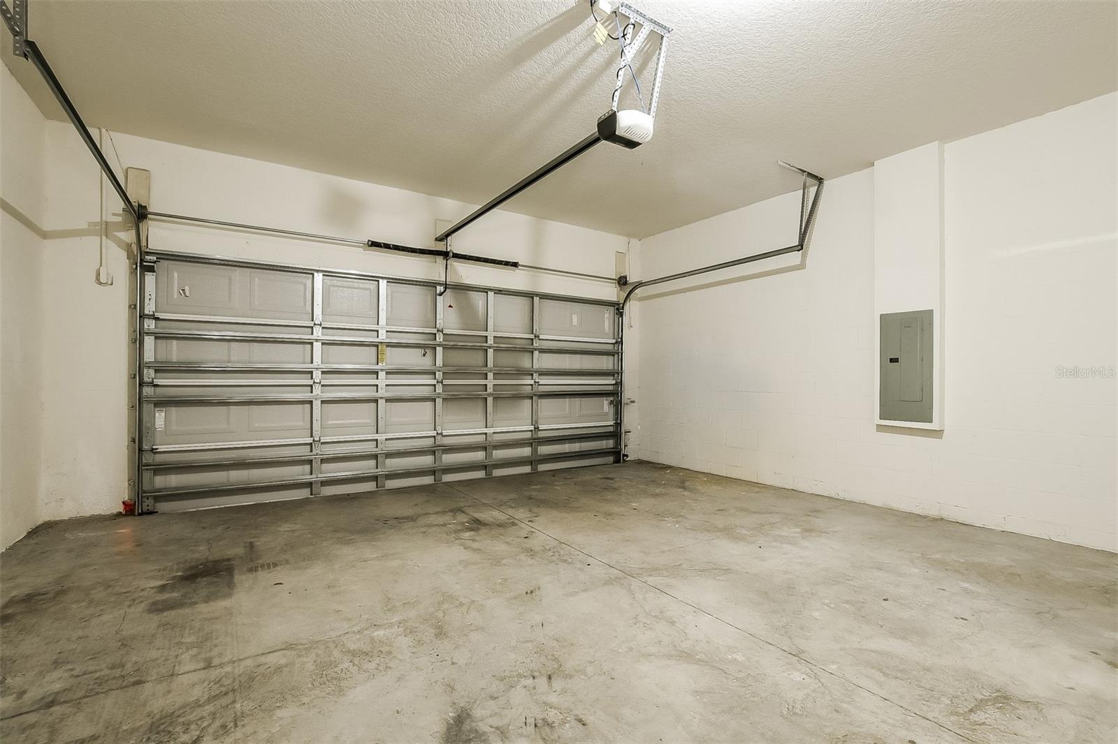 SOUTHERN RIDGE AT ESTATES - Residential