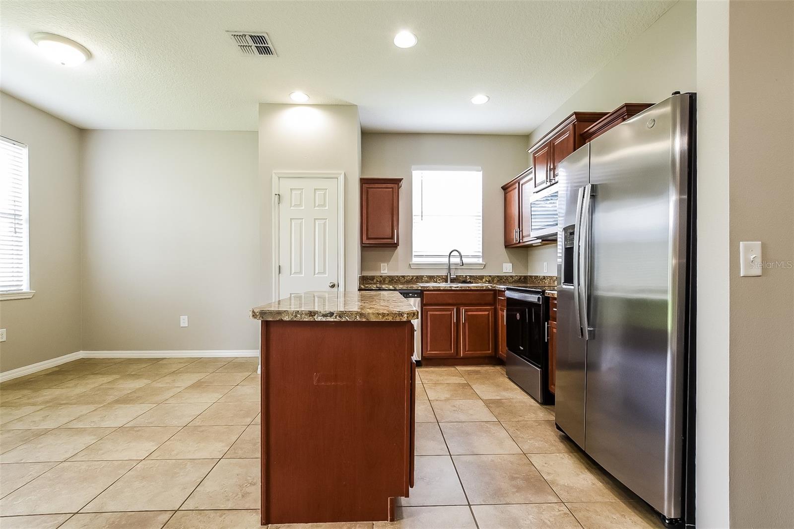 SOUTHERN RIDGE AT ESTATES - Residential