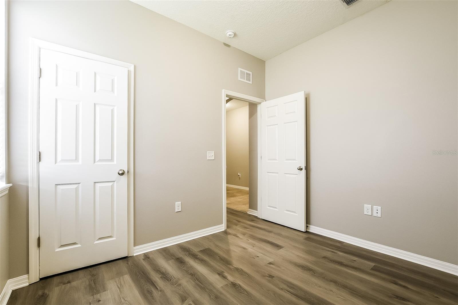 SOUTHERN RIDGE AT ESTATES - Residential