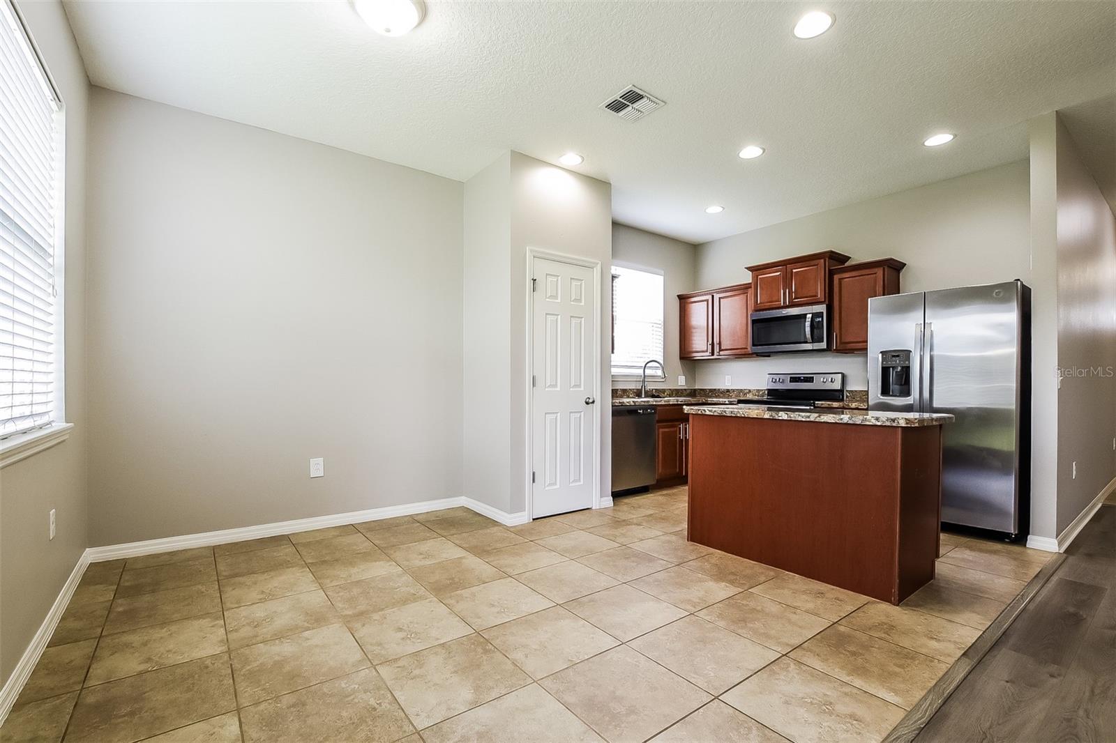 SOUTHERN RIDGE AT ESTATES - Residential