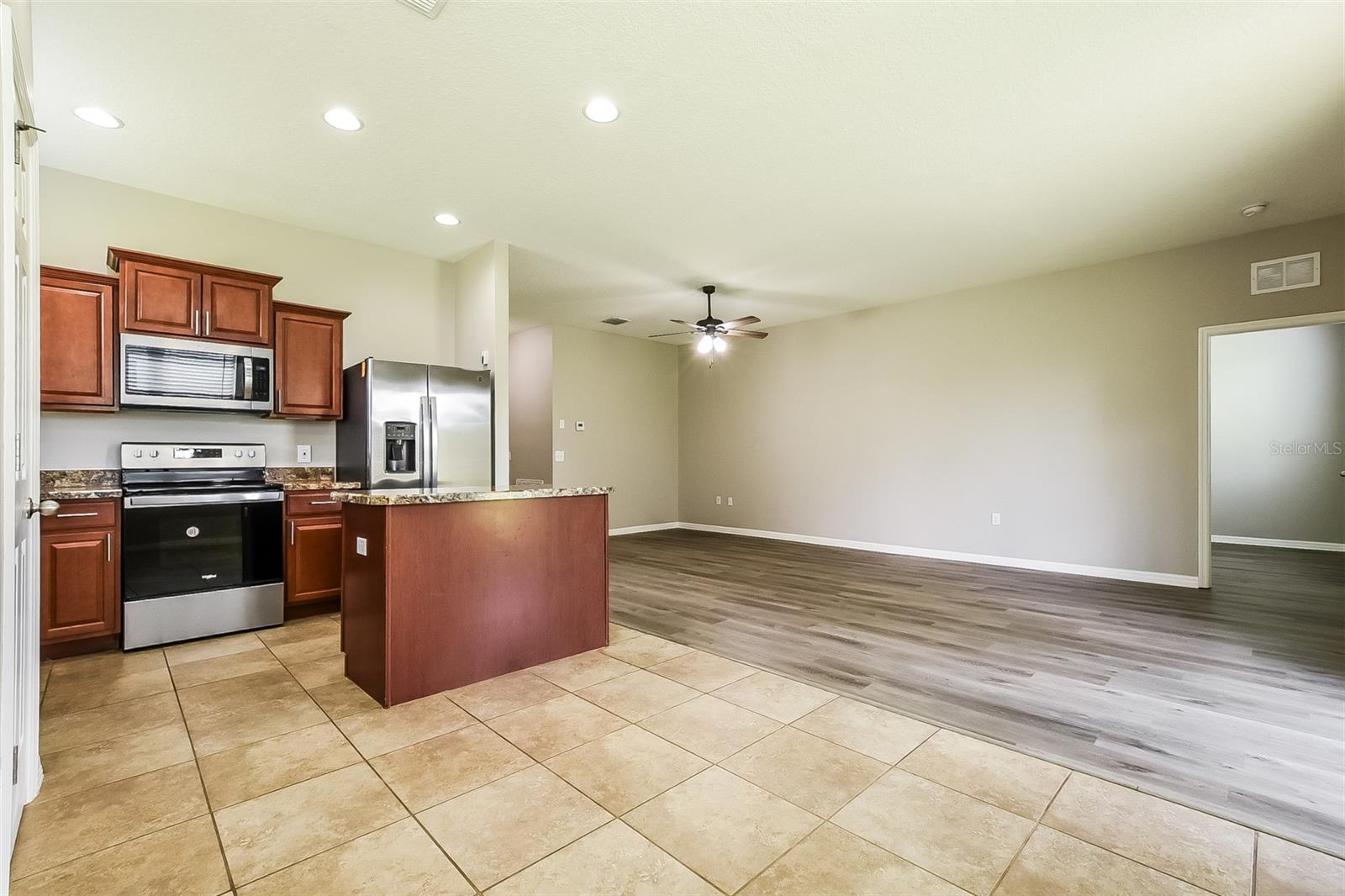 SOUTHERN RIDGE AT ESTATES - Residential