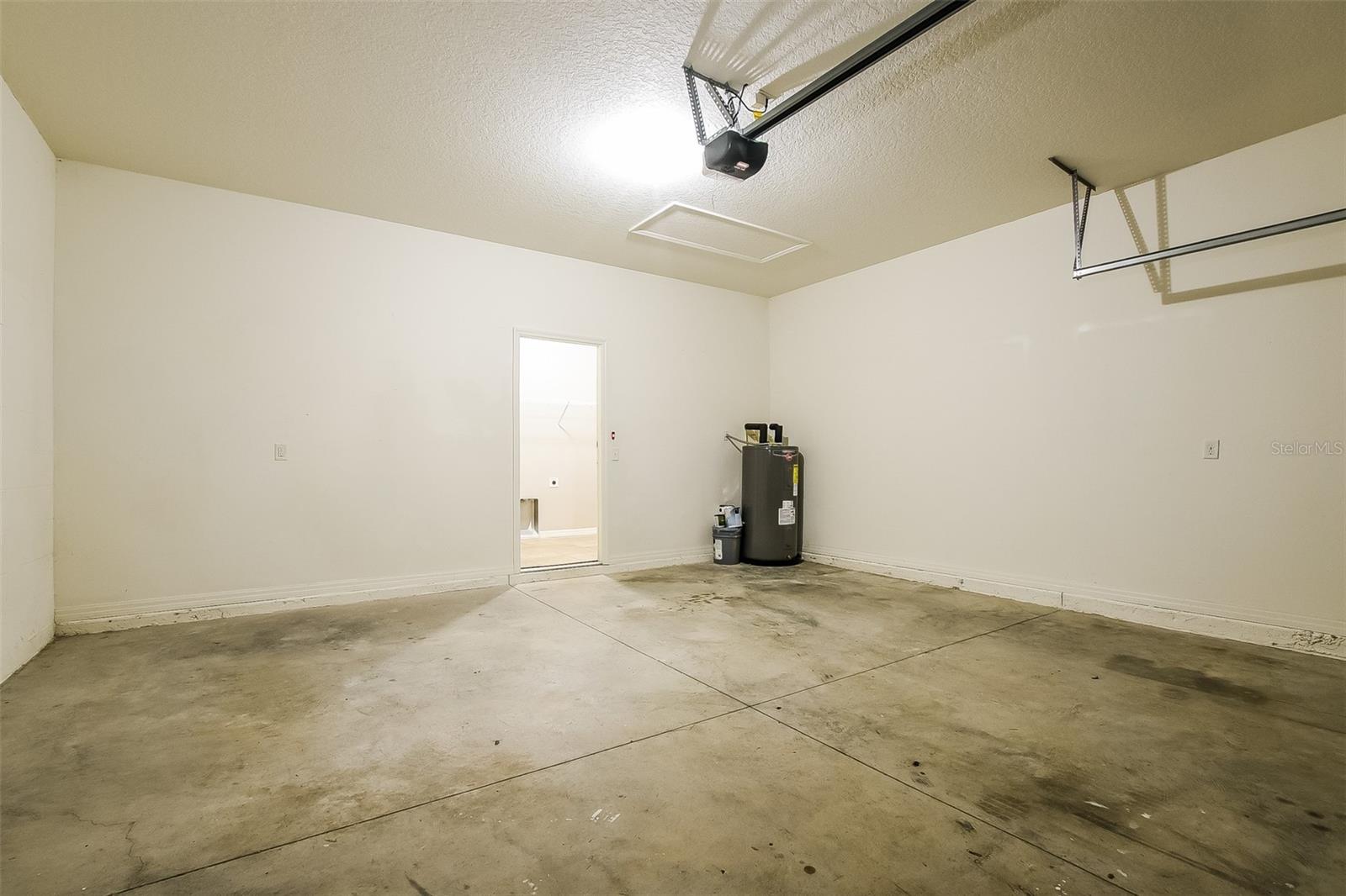 SOUTHERN RIDGE AT ESTATES - Residential