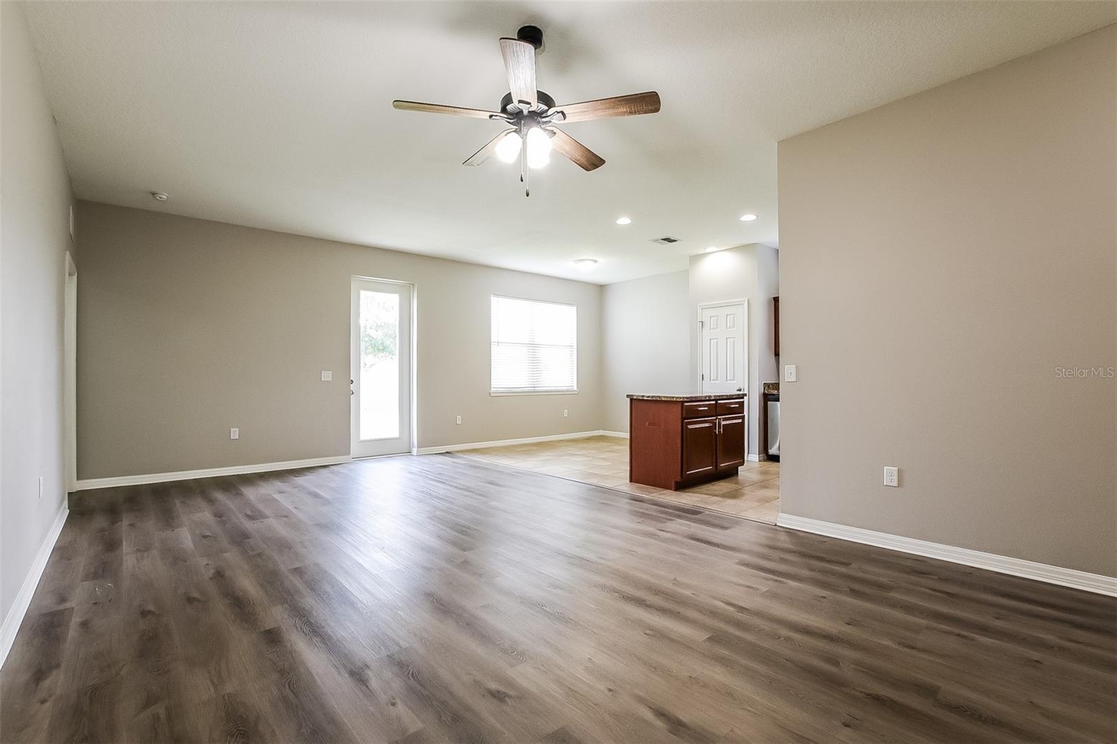 SOUTHERN RIDGE AT ESTATES - Residential