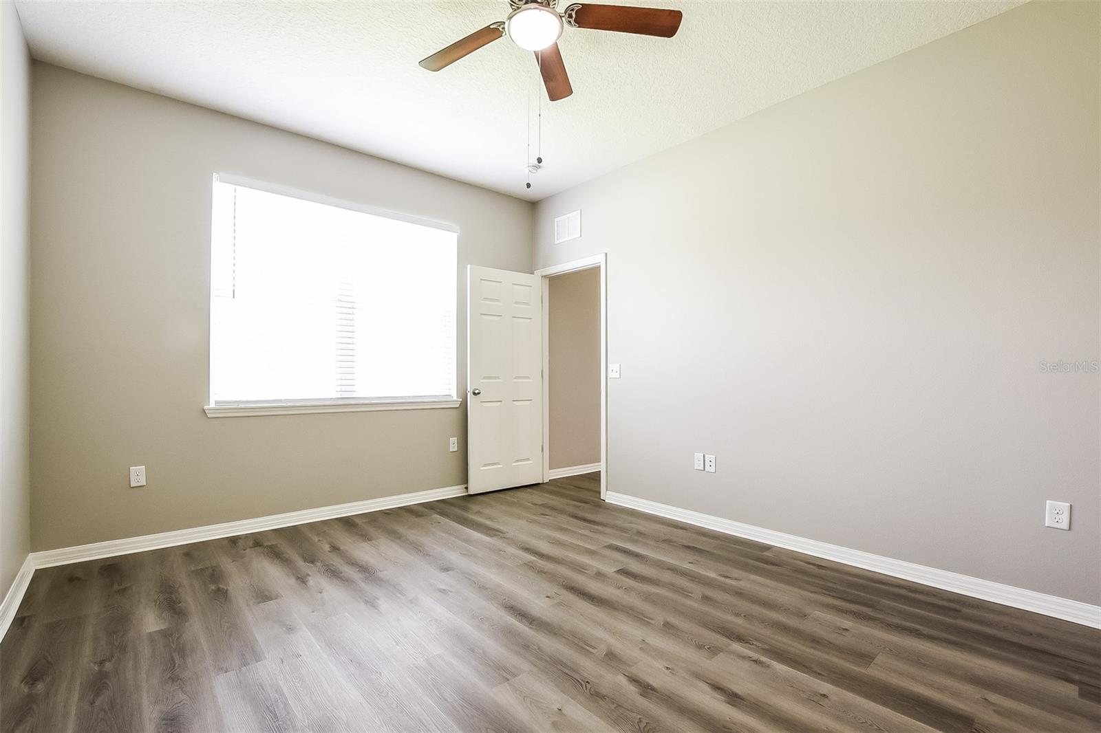 SOUTHERN RIDGE AT ESTATES - Residential