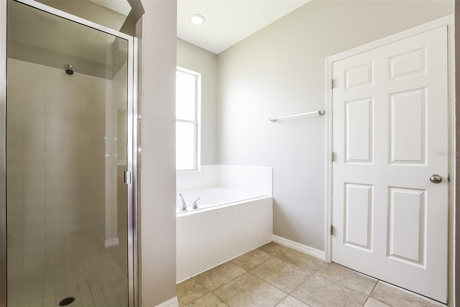 SOUTHERN RIDGE AT ESTATES - Residential