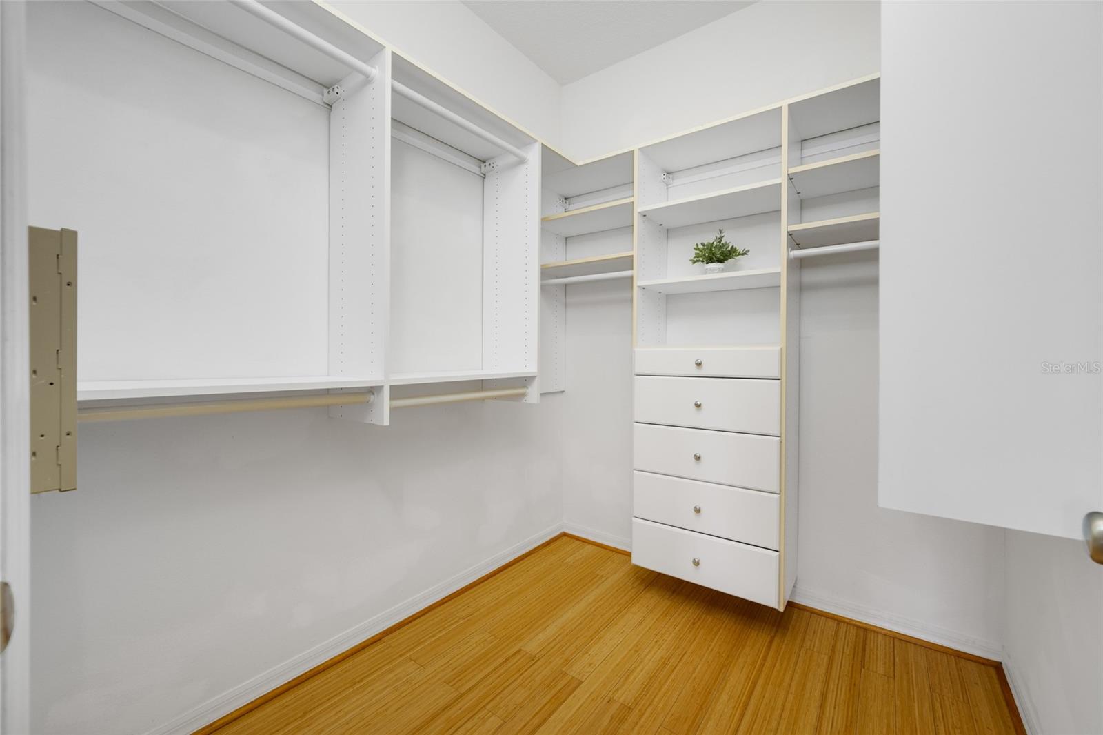 WORTHINGTON AT WEST PARK VILLA - Residential