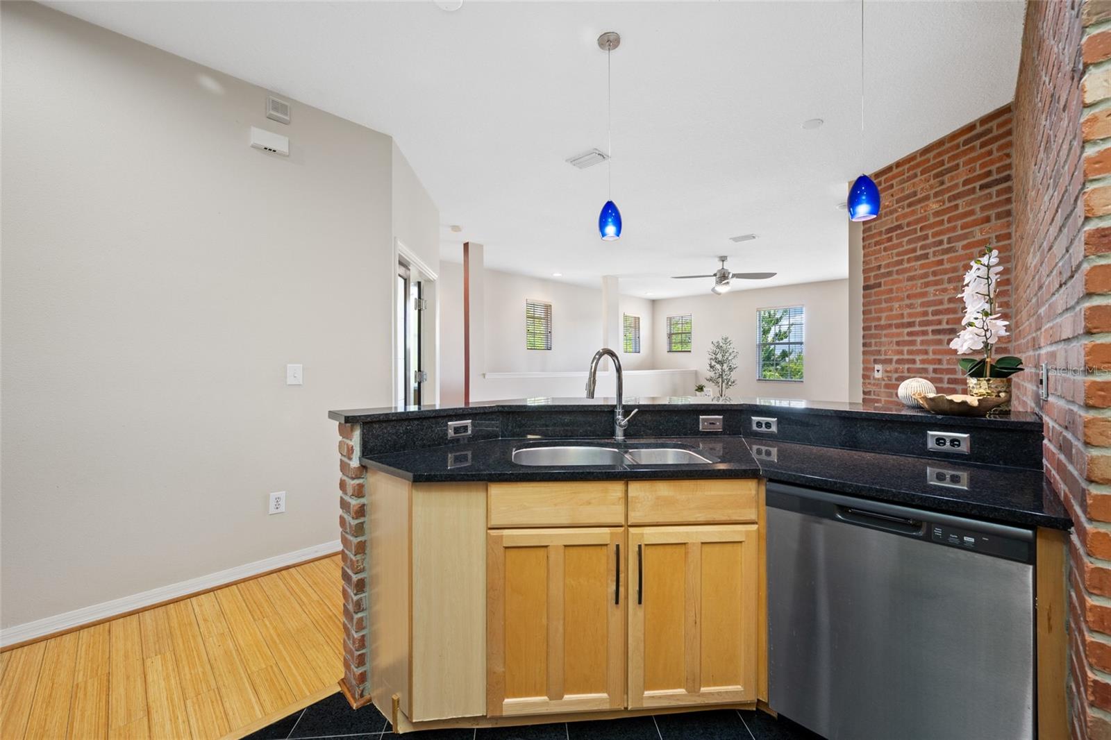 WORTHINGTON AT WEST PARK VILLA - Residential