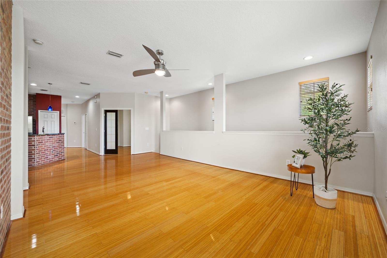 WORTHINGTON AT WEST PARK VILLA - Residential