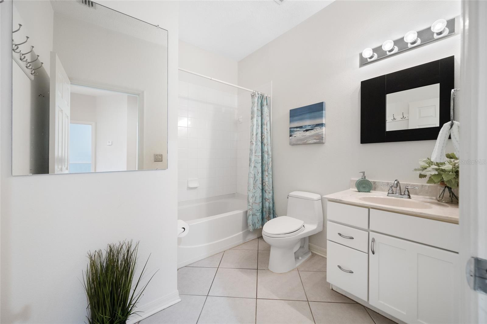 WORTHINGTON AT WEST PARK VILLA - Residential