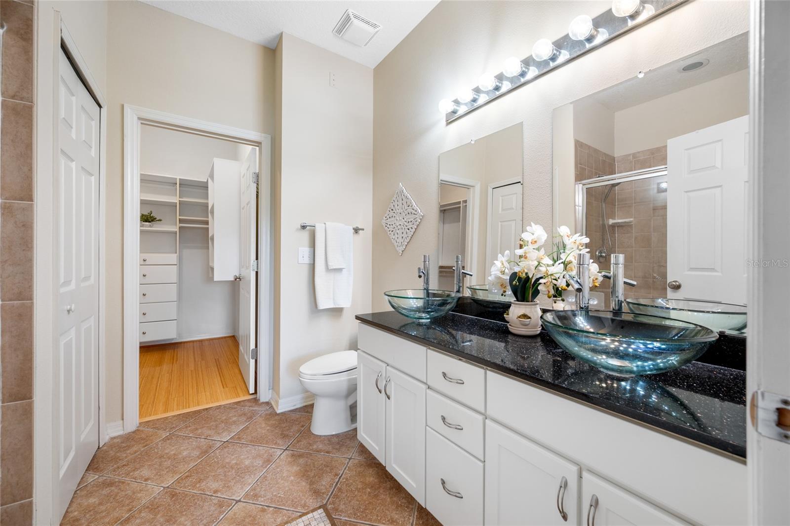 WORTHINGTON AT WEST PARK VILLA - Residential