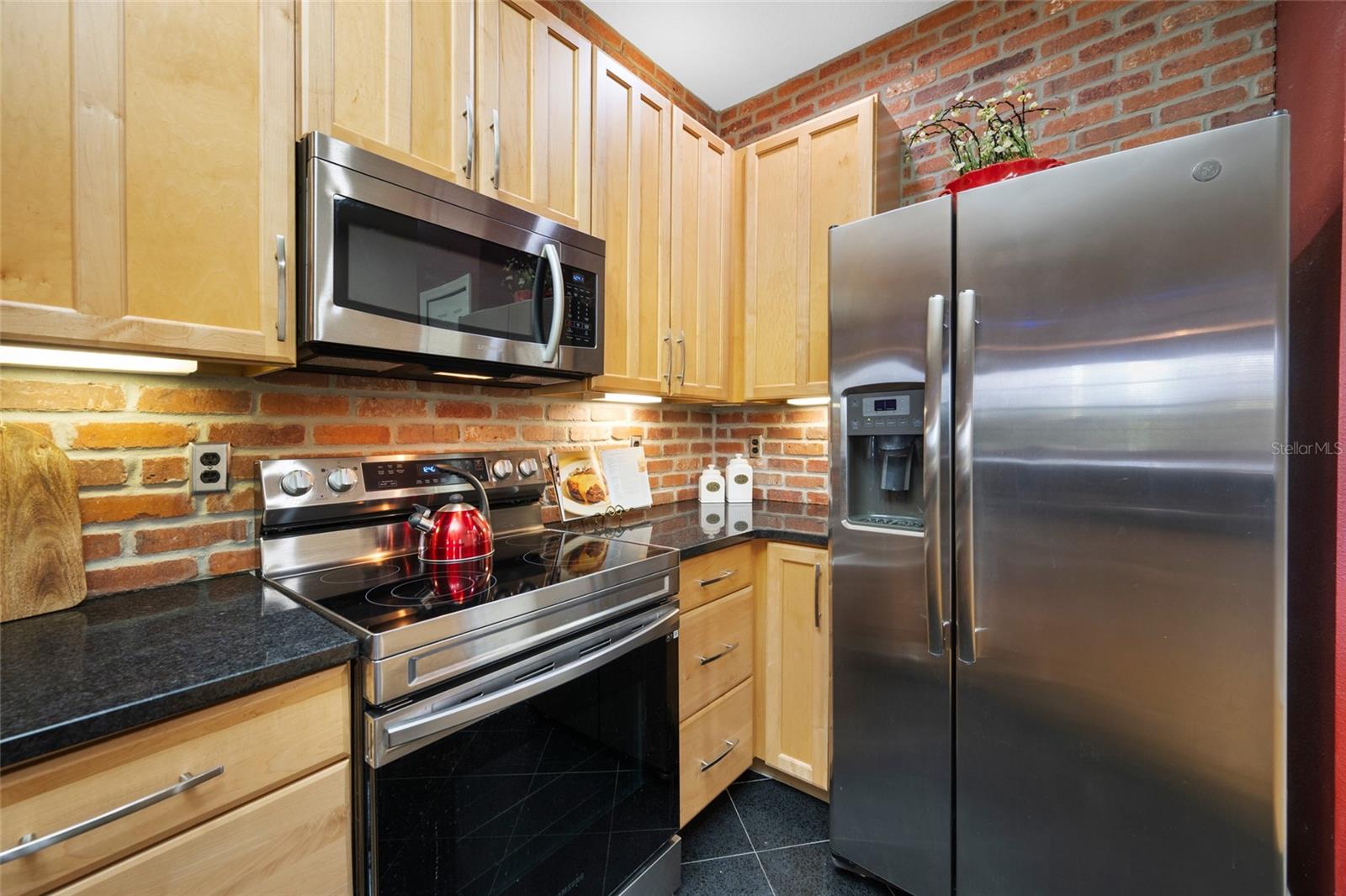 WORTHINGTON AT WEST PARK VILLA - Residential