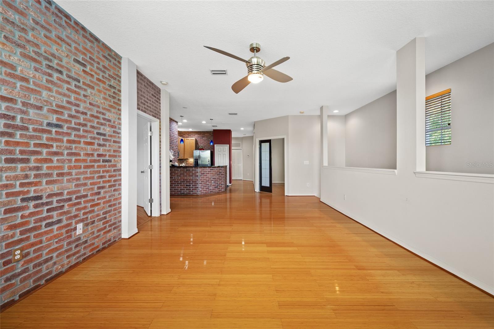 WORTHINGTON AT WEST PARK VILLA - Residential