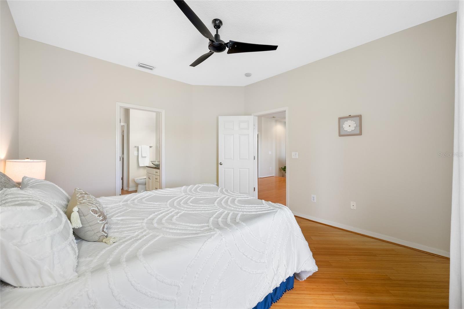 WORTHINGTON AT WEST PARK VILLA - Residential