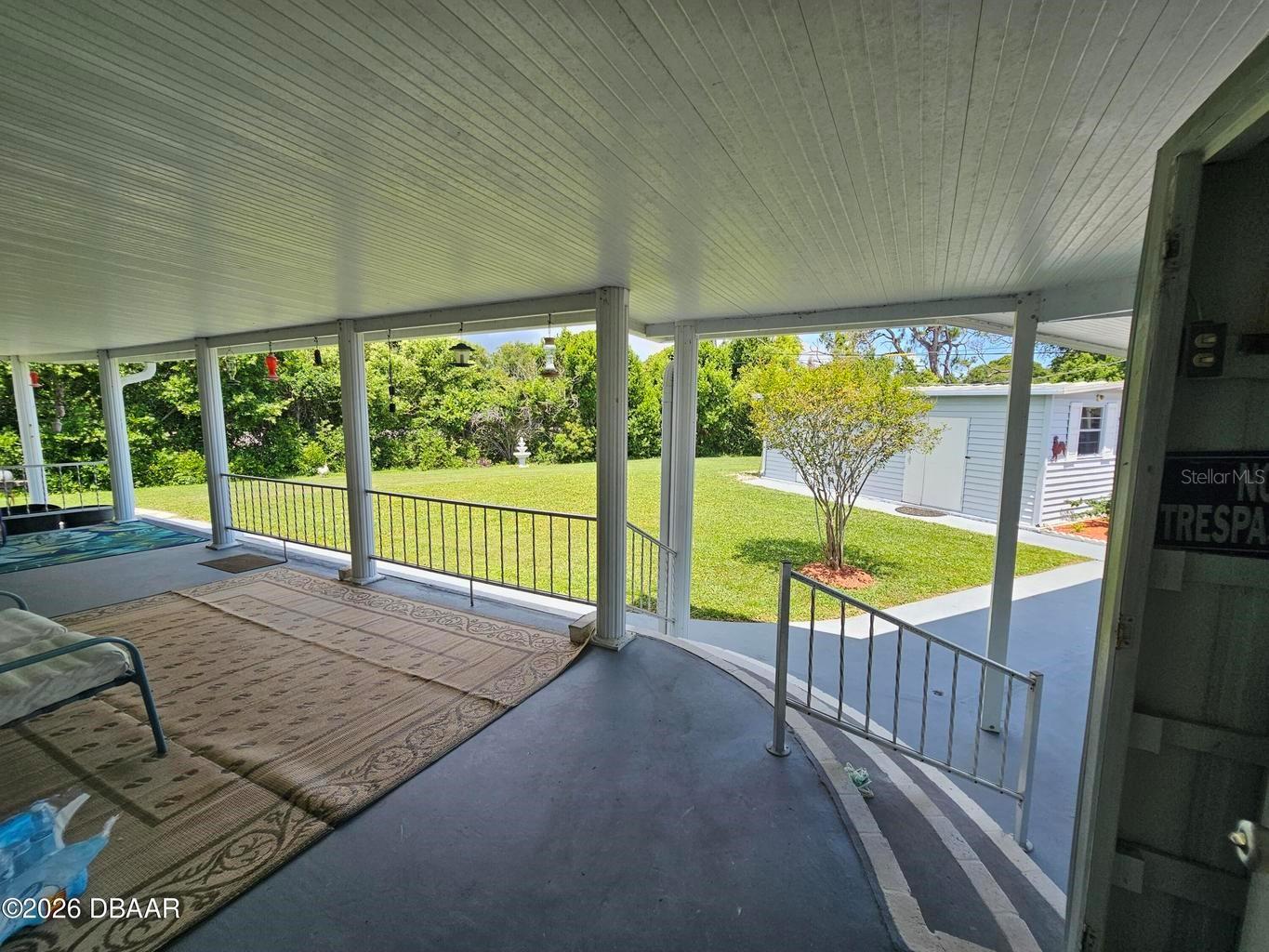 COMMONWEALTH - Residential