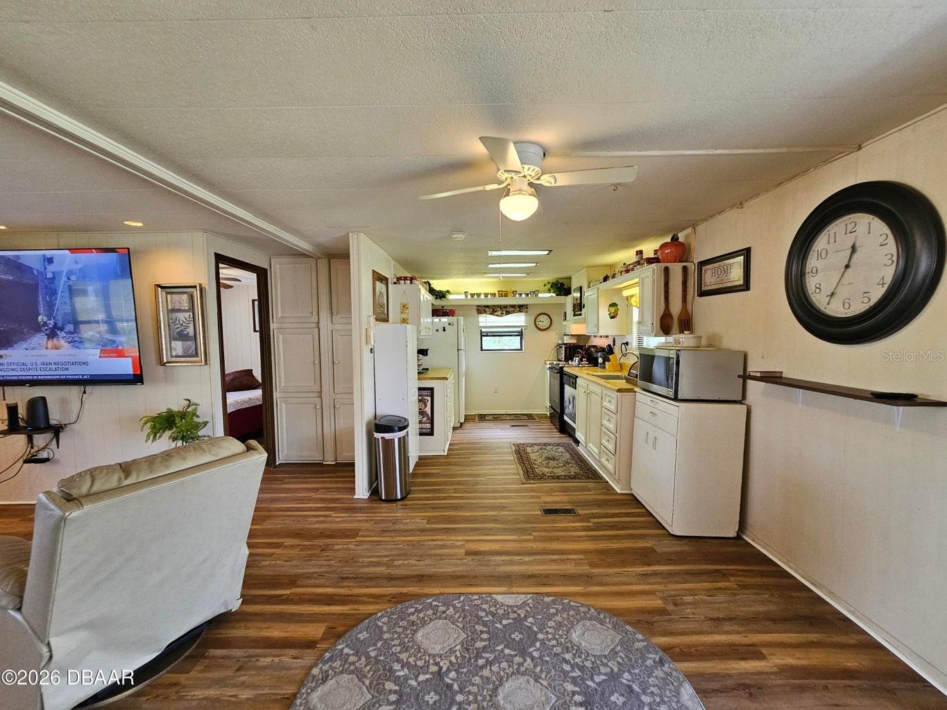 COMMONWEALTH - Residential