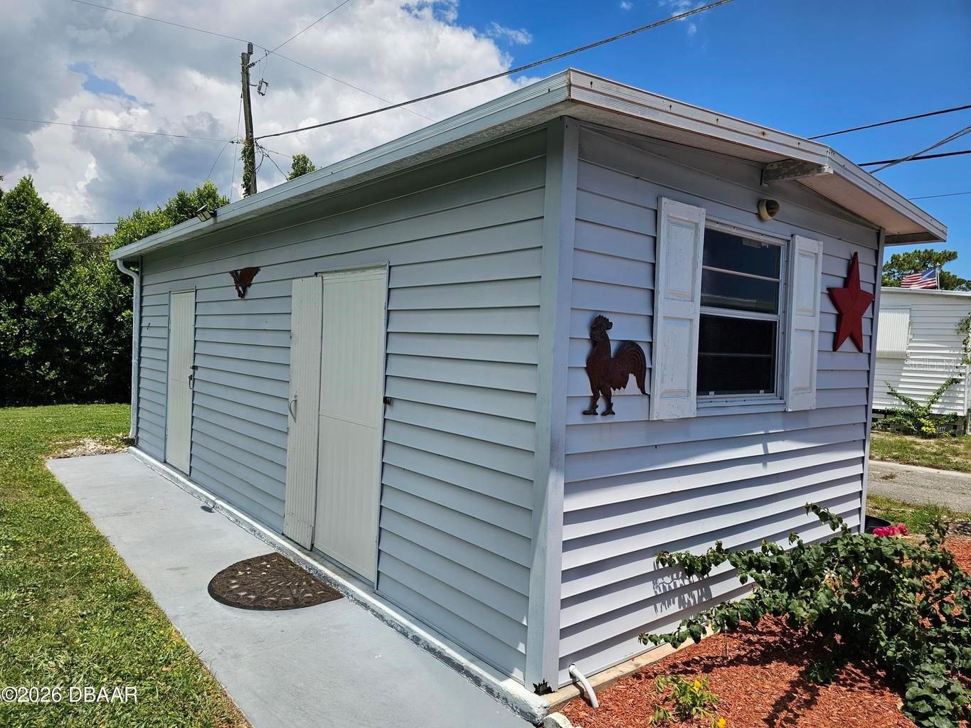 COMMONWEALTH - Residential
