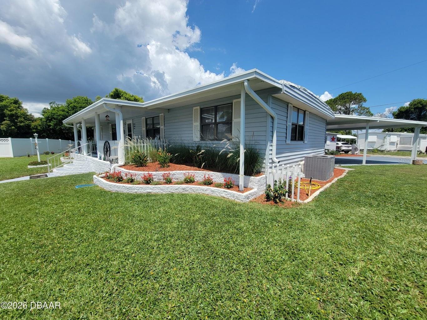 COMMONWEALTH - Residential