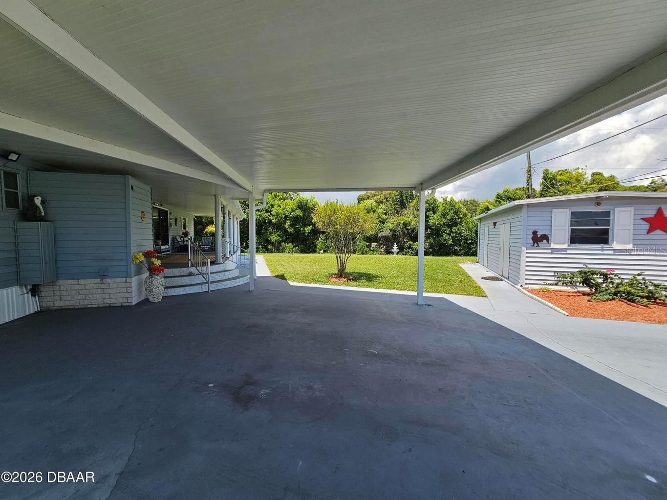 COMMONWEALTH - Residential