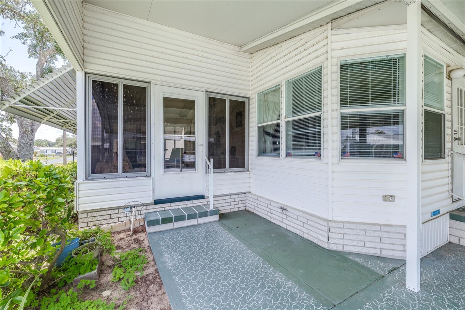 GARDEN GROVE OAKS - Residential