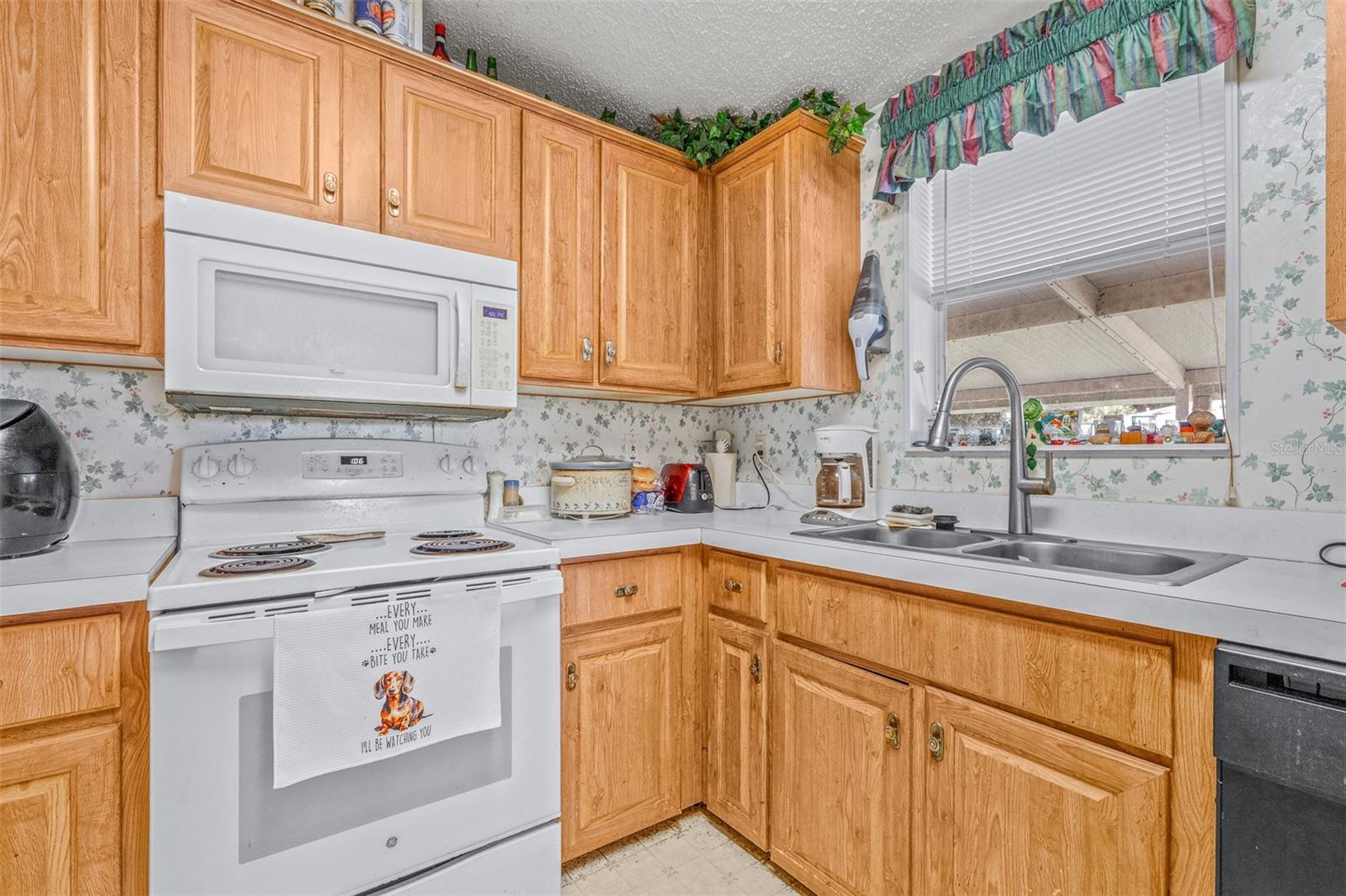 GARDEN GROVE OAKS - Residential