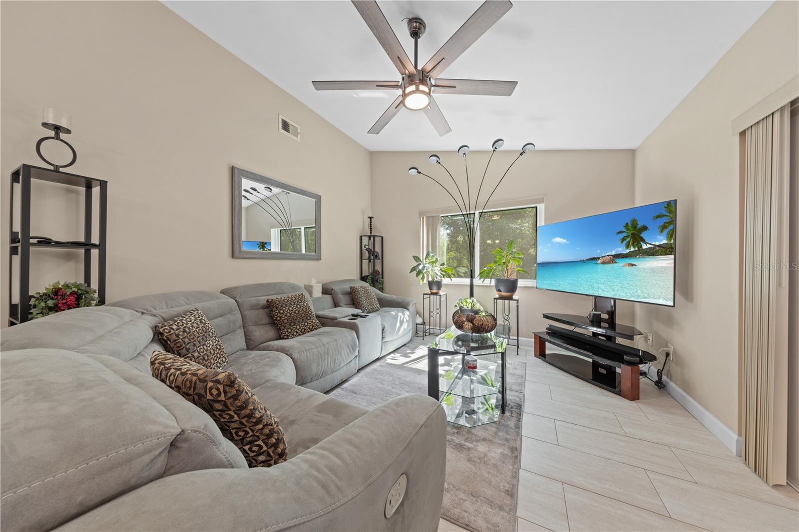 ORANGE CITY TERRACE 4TH ADD - Residential