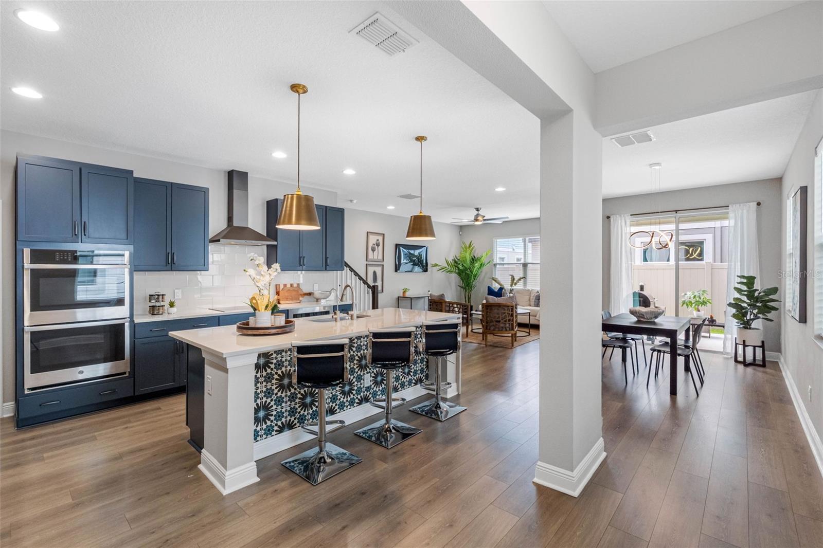 TOWNS AT BELLEAIR GROVE - Residential
