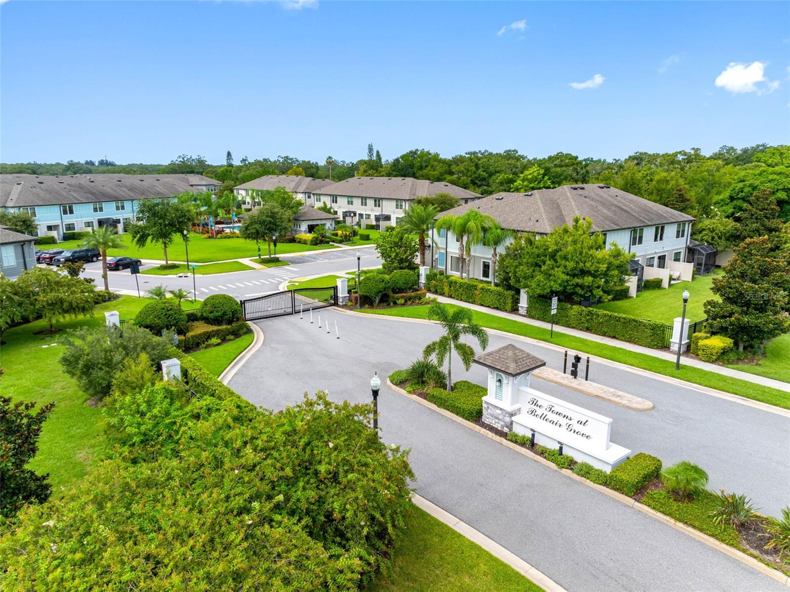 TOWNS AT BELLEAIR GROVE - Residential