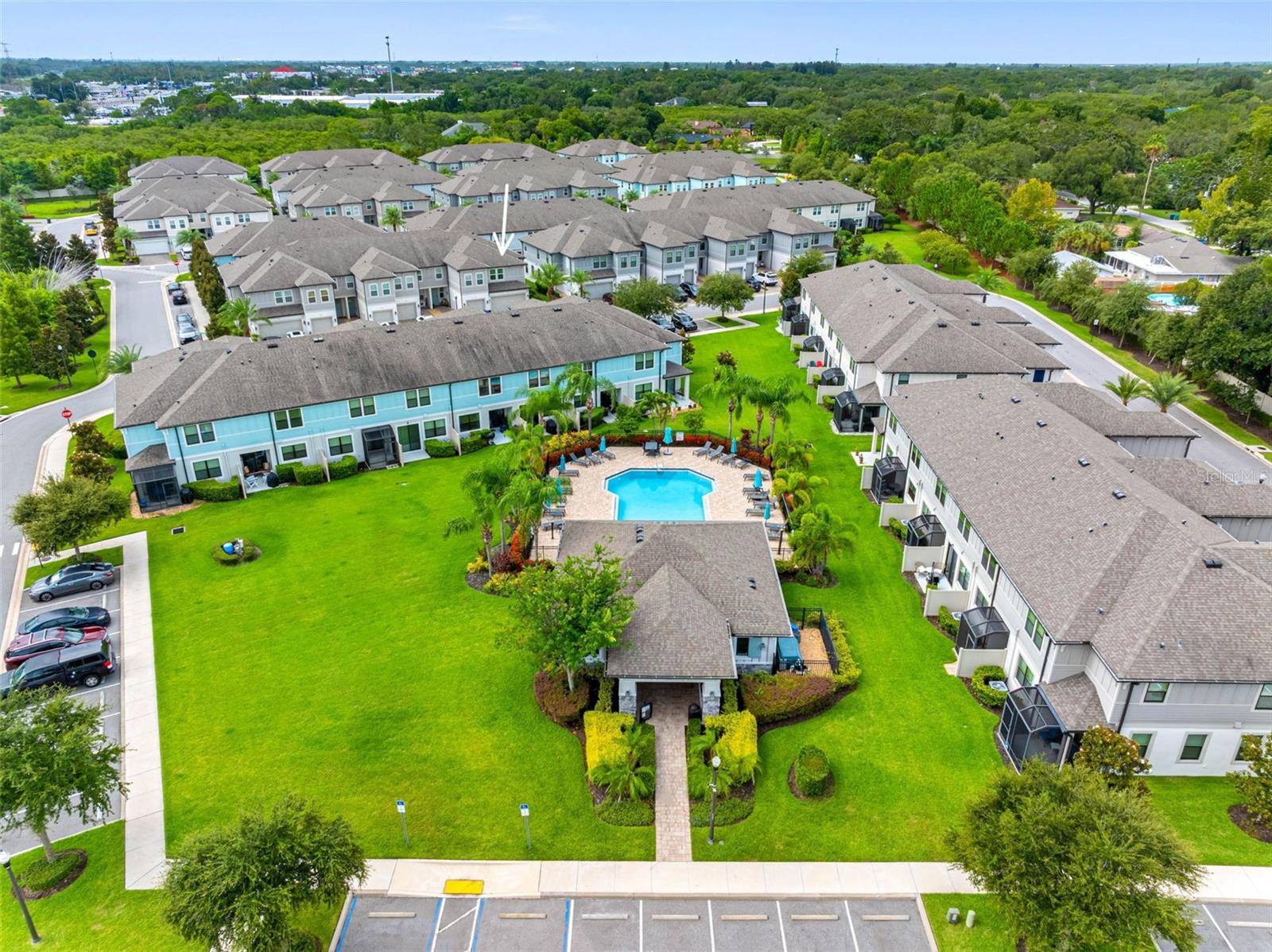 TOWNS AT BELLEAIR GROVE - Residential