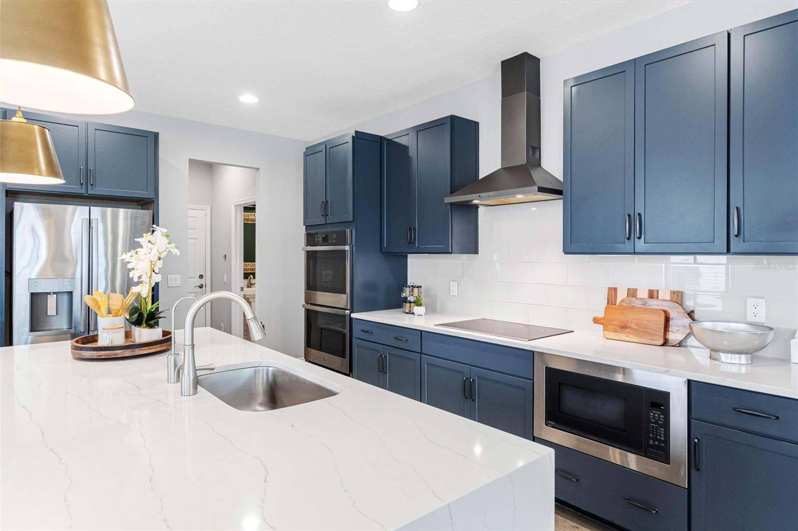 TOWNS AT BELLEAIR GROVE - Residential