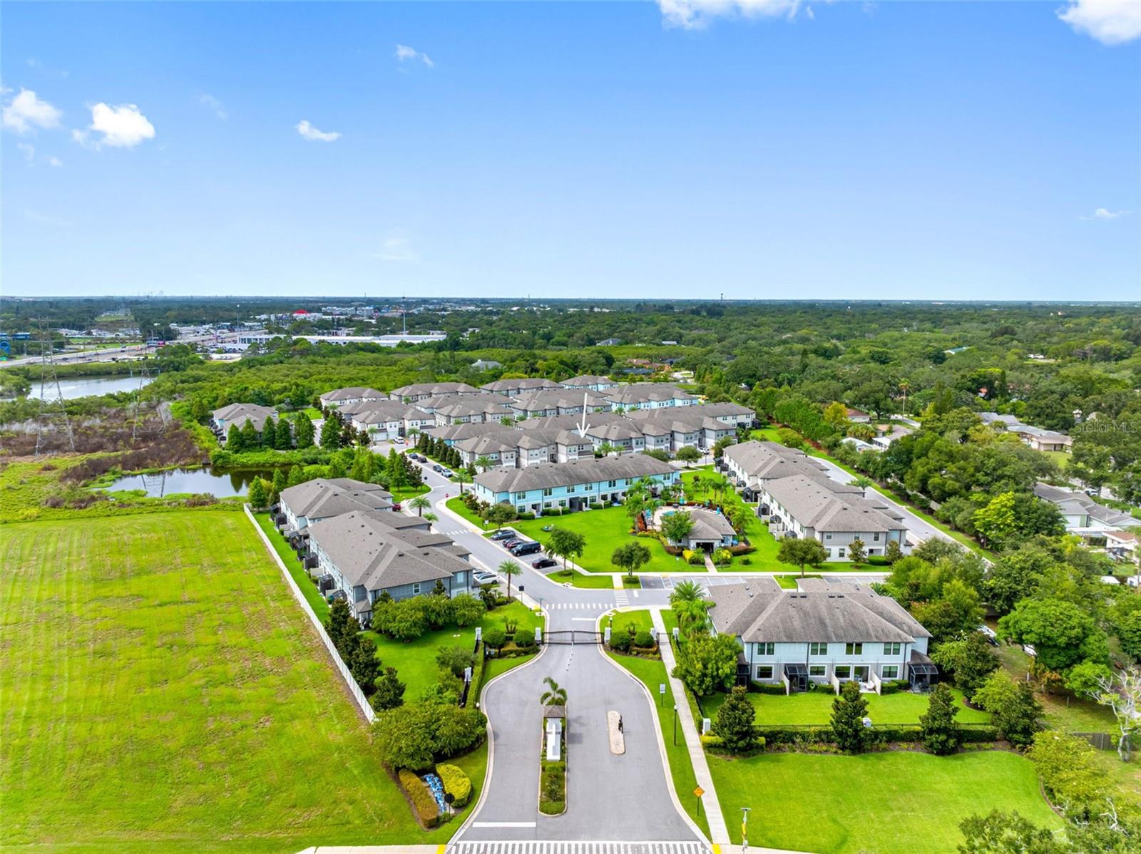 TOWNS AT BELLEAIR GROVE - Residential