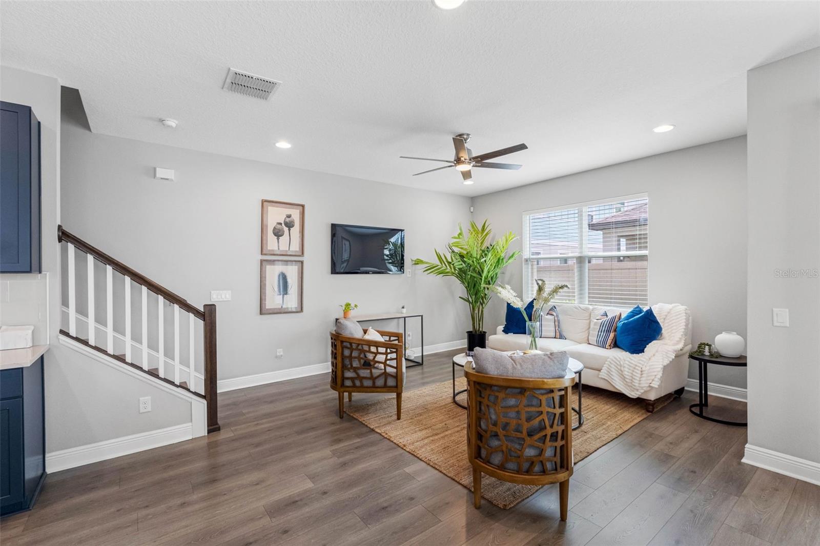 TOWNS AT BELLEAIR GROVE - Residential