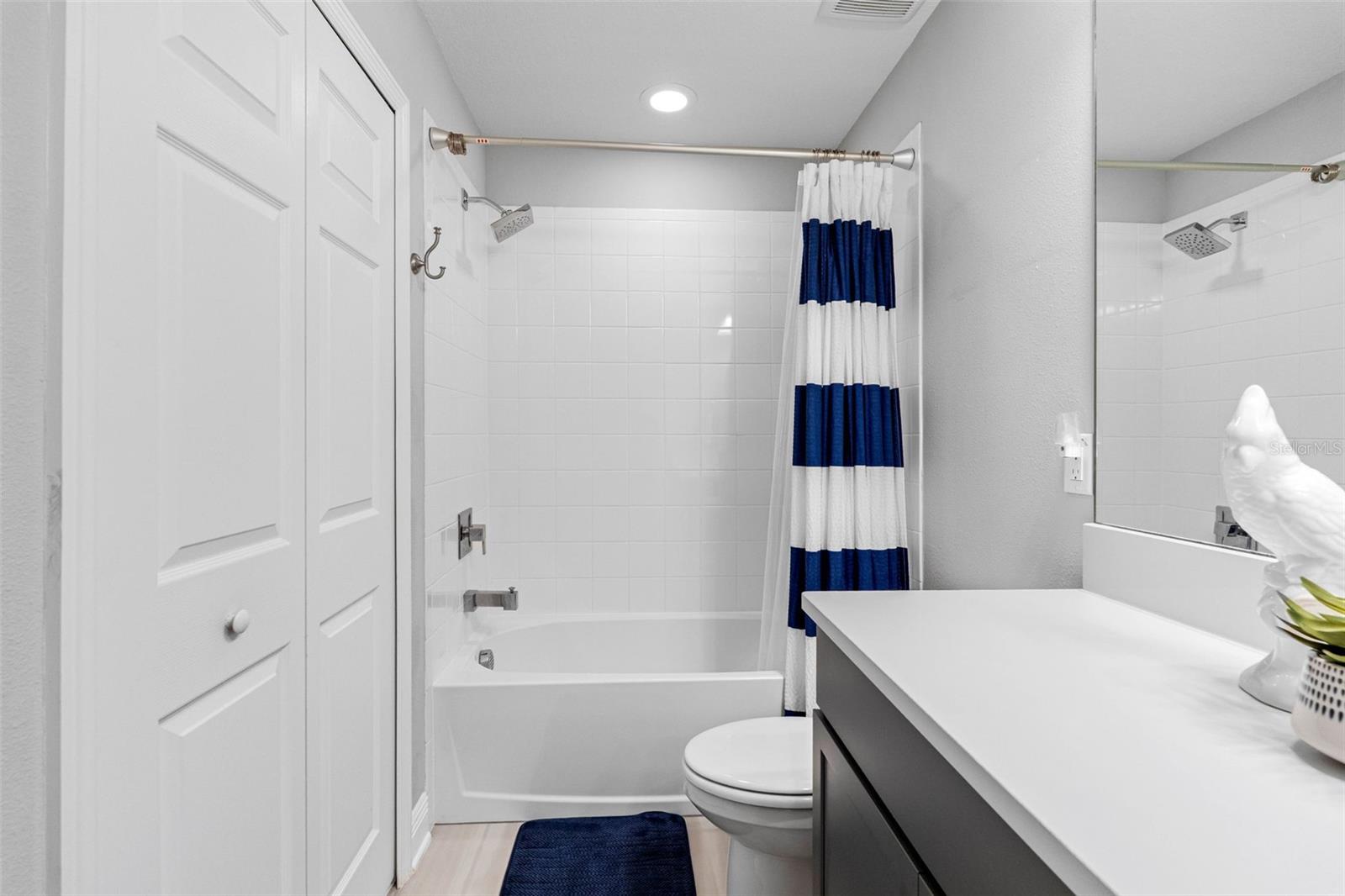 TOWNS AT BELLEAIR GROVE - Residential