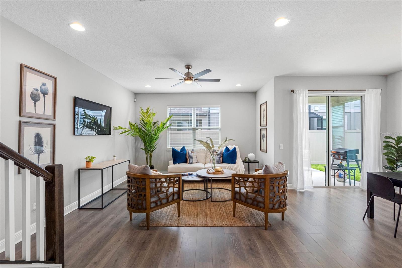 TOWNS AT BELLEAIR GROVE - Residential