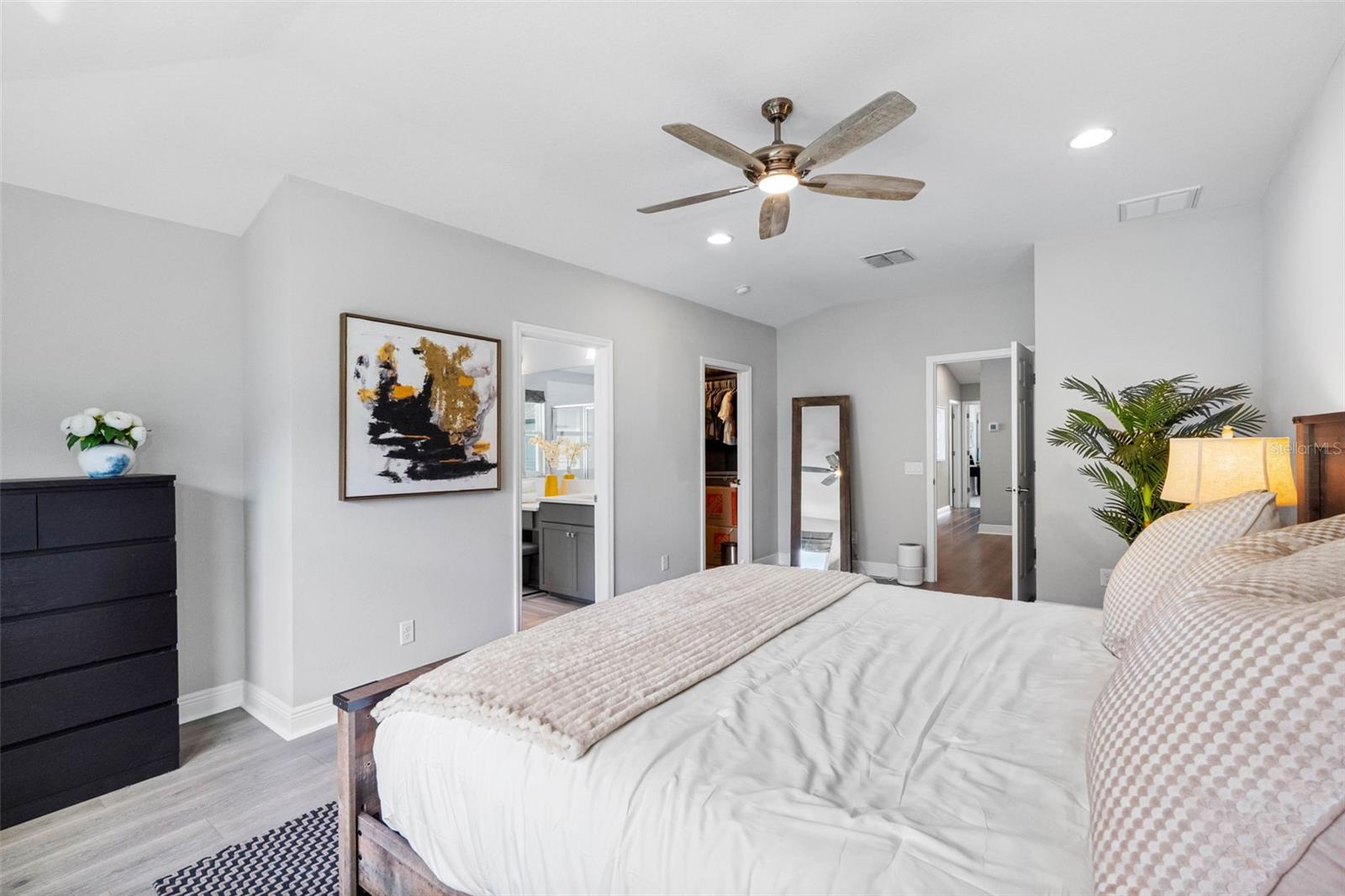 TOWNS AT BELLEAIR GROVE - Residential