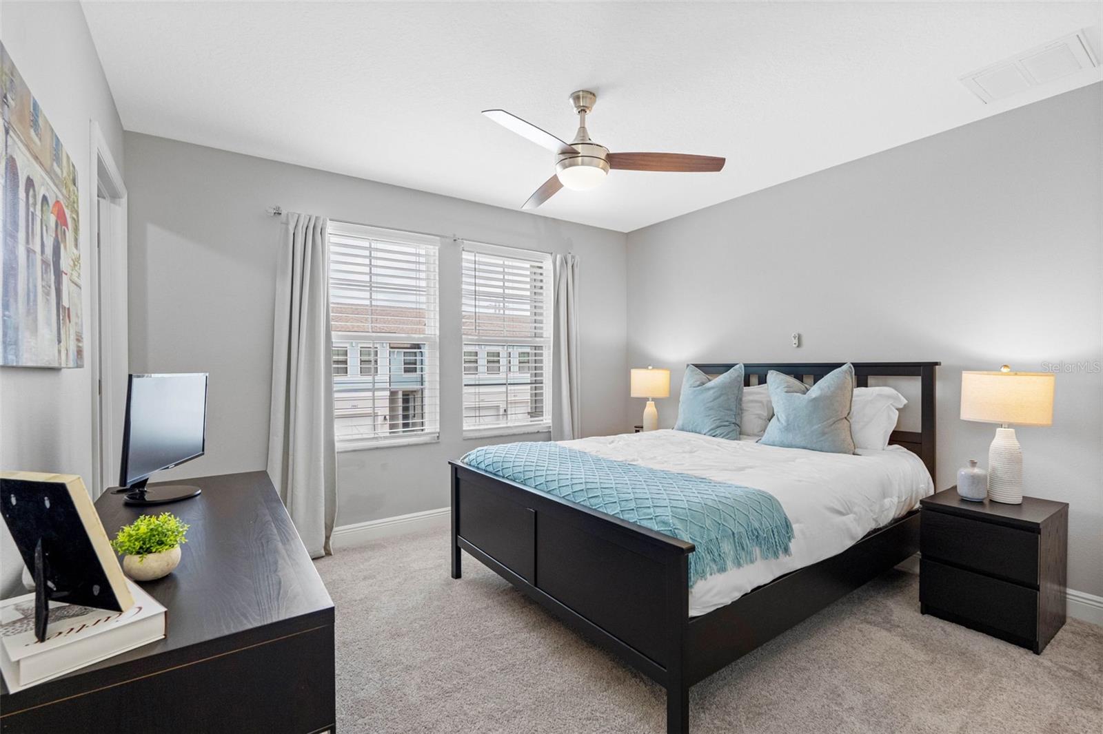 TOWNS AT BELLEAIR GROVE - Residential
