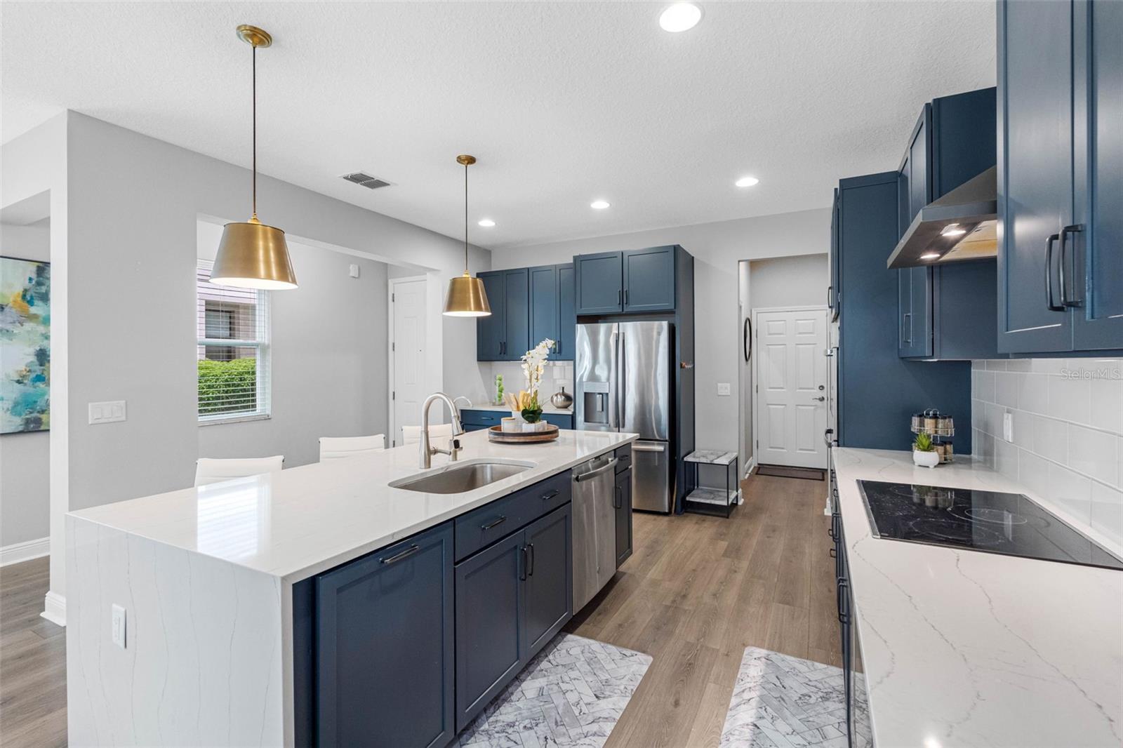 TOWNS AT BELLEAIR GROVE - Residential